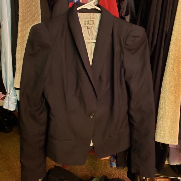 BB Dakota Blazer - Picture 1 of 3